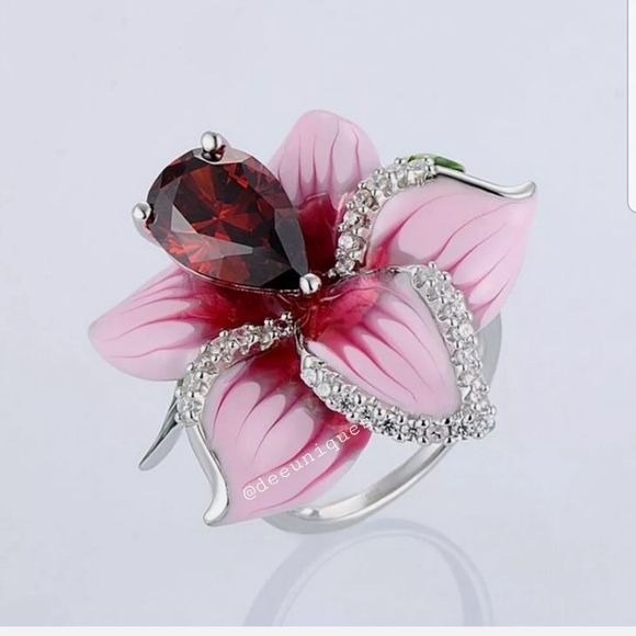 Jewelry - Deco Art painted artsy Ring
